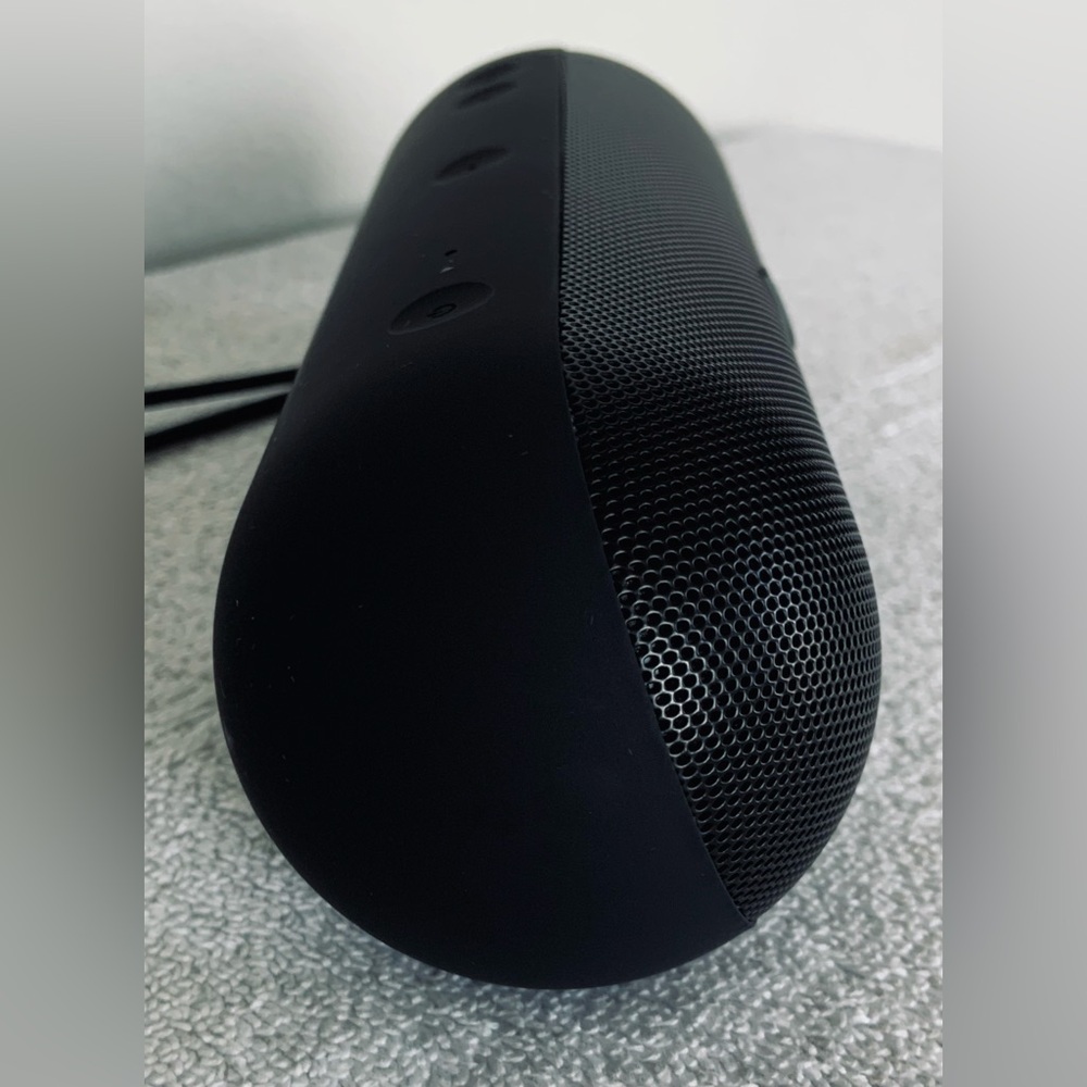 Beats by Dr. Dre Pill  
Portable Bluetooth Speaker~Matte Black *A3211 - Picture 5 of 13